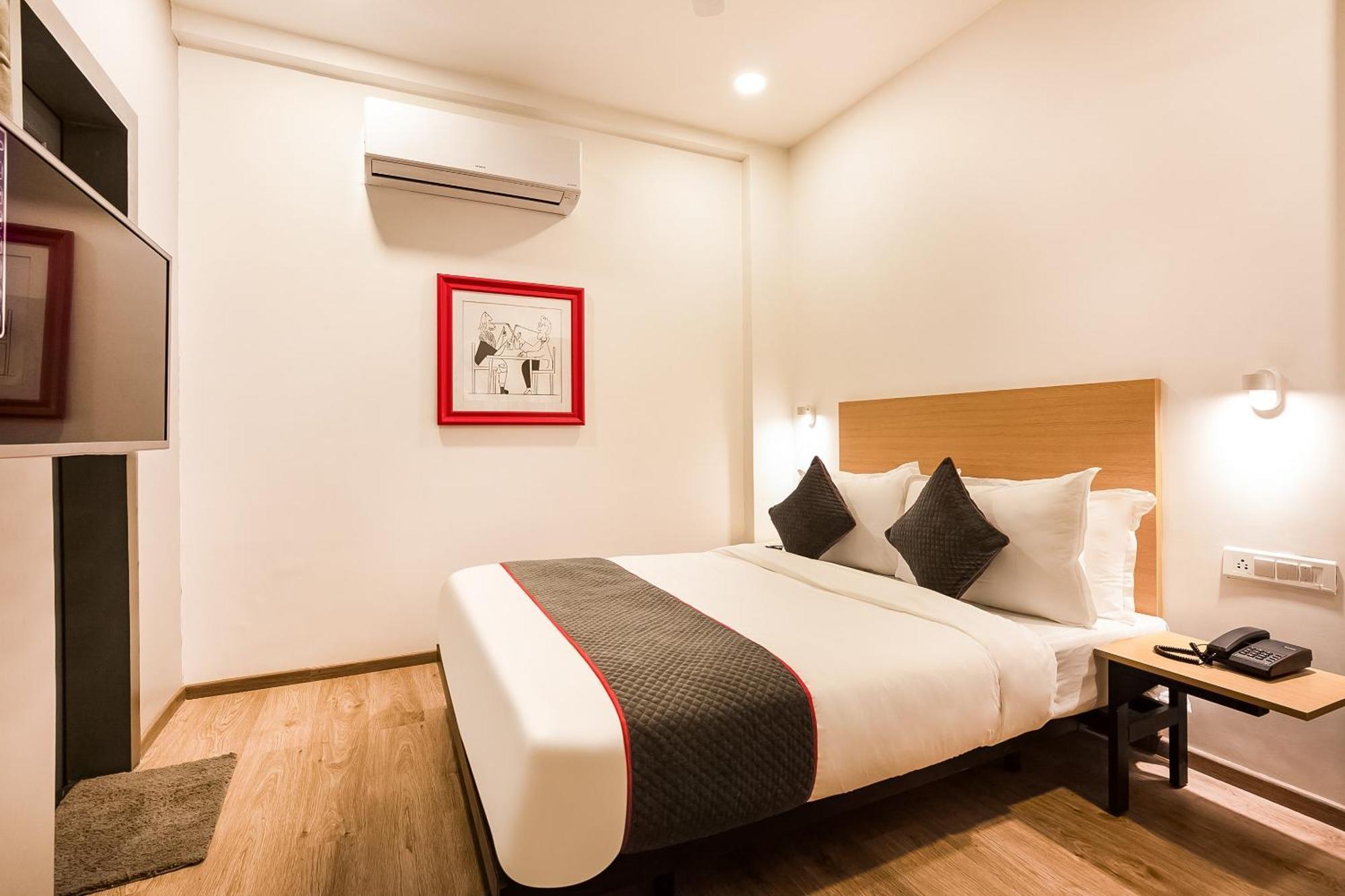 Hotel Townhouse Pipliyahana Square Indore