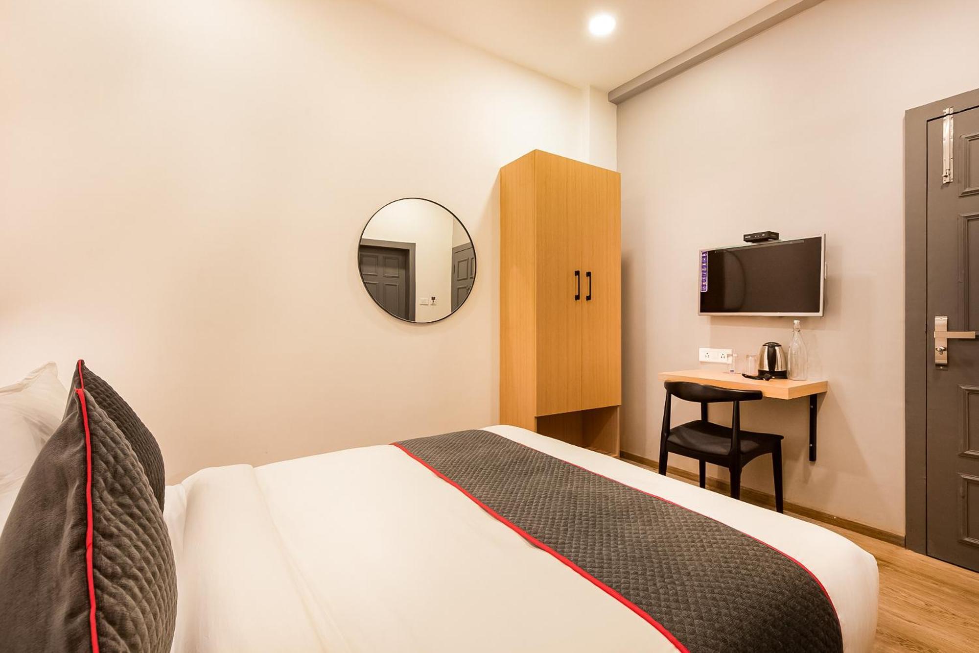 Townhouse Pipliyahana Square Hotel